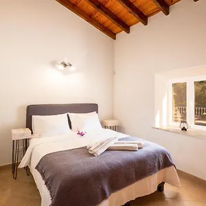 private-villa-heated-pool-free-wifi-air-conditioning.hotelaalgarve.com/